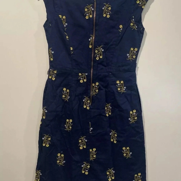 Lands End Navy Blue Cotyon Embroidered Floral Sheath Dress Womens 0P (1377) - Picture 2 of 5